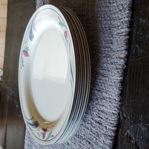 Set 4 matching dinner plates Poppies on Blue